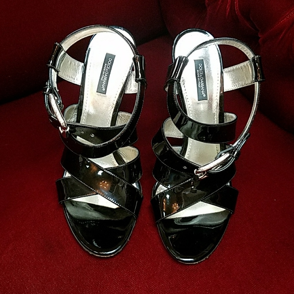 Dolce & Gabbana black patton leather heels size 9